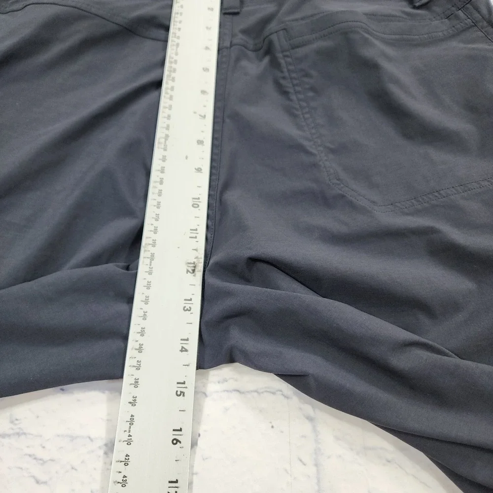 Under Armour MENS SIZE 38 Fish Hunter Cargo Shorts Black 1304649 UPF 30 10" - Picture 9 of 14